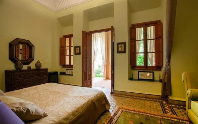 Villa Avirona - photo 2