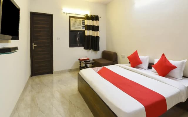 OYO 22394 Club Residency - photo 4
