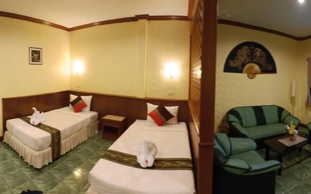 The Gold-Digger's Resort - photo 4