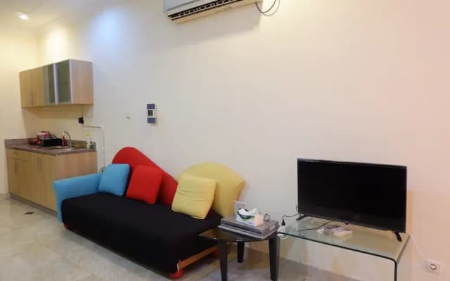 Homey The Bellezza Apartment - photo 2