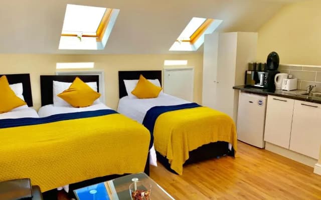 1 Bed Apartment,Recep,Kitchen,Bath - photo 3