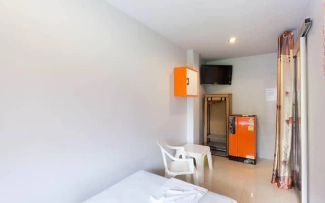 Luna Guesthouse and Travel - photo 5