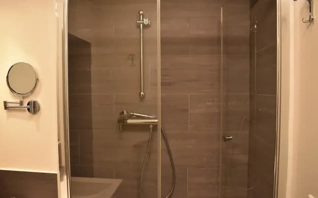 Studio Apartment Near Trocadéro & Champs Elysées - photo 5