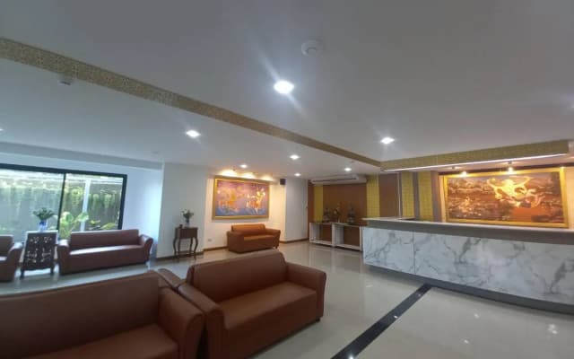 Buri Hotel and Hostel - photo 2