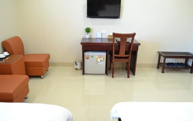 Kenny Hotel - photo 2