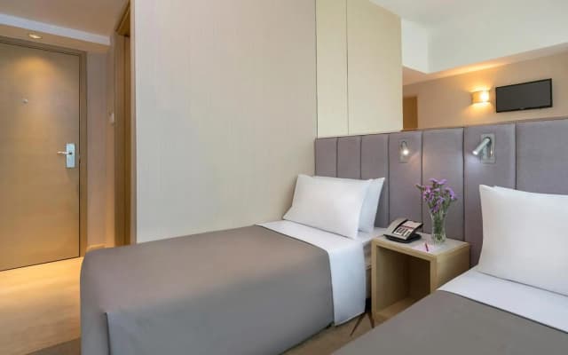 Silka Far East Hotel - photo 5