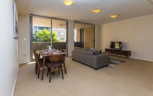 Perfectly Located Apartment - photo 4