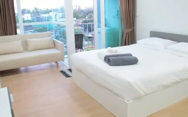 Ozone Condotel Apt 716 - photo 4