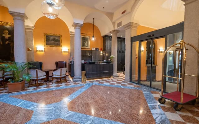 Hotel Regina - photo 2
