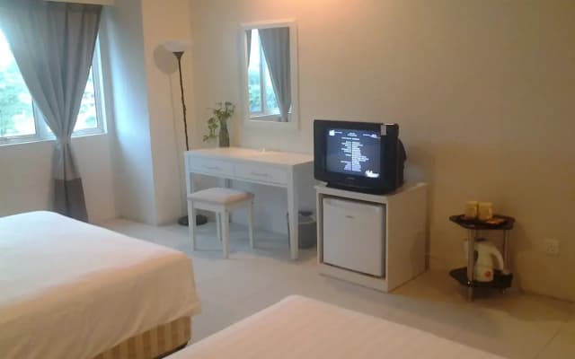 Puteri Garden Hotel Klang - photo 4
