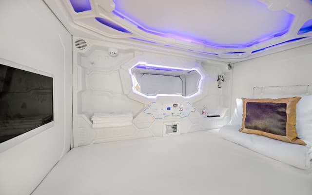 AncyrA Capsule Hotel - photo 5