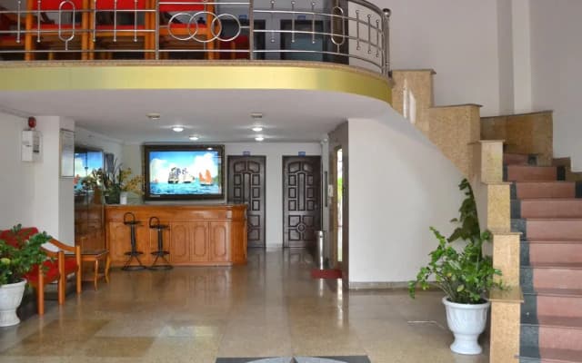 Green Bay Hotel - photo 2