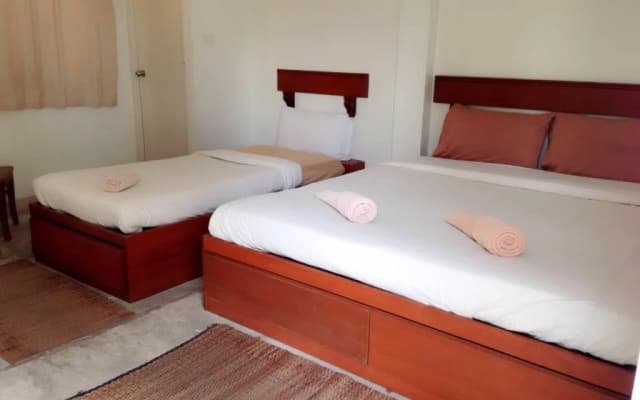 Siam Classic Hostel - photo 2