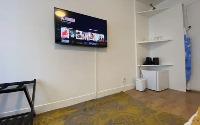 Guesthouse Citydrop, Amsterdam Flower Market - photo 5