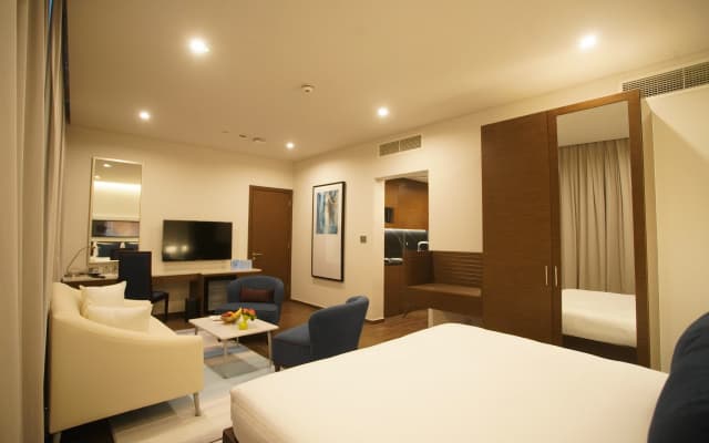 C - Hotel and Suites Doha - photo 4