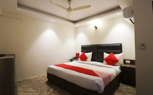 OYO 49069 A Suites - photo 3