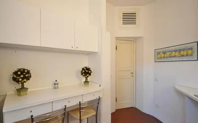 Old Bridge Apartment - photo 5