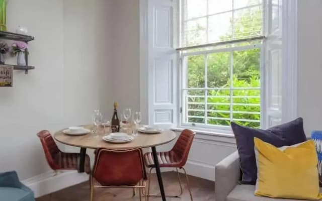 City Centre 2 BED 2 Bath Apartment - photo 4
