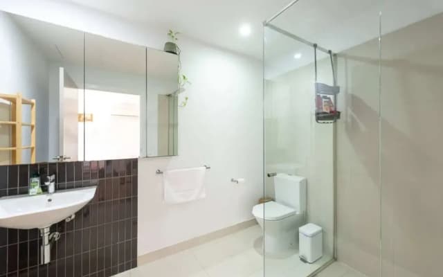 Cozy 1bed Unit in Leafy Carlton - 10 Mins From CBD - photo 4