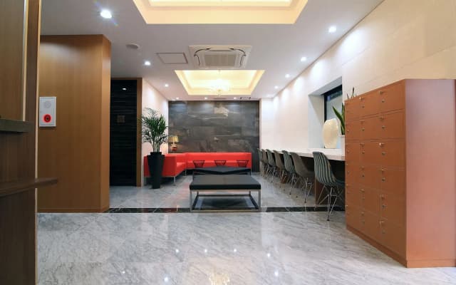 The Global Hotel Tokyo - photo 2