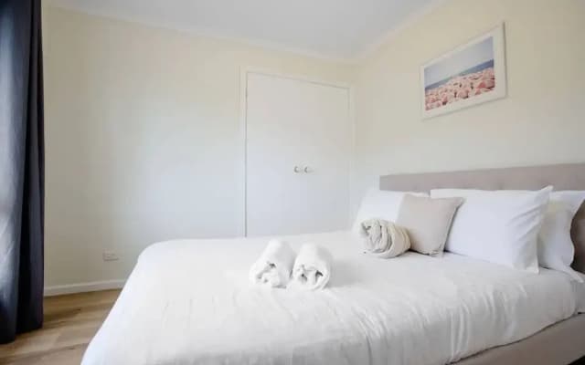 Quiet & Peaceful 3bed2bath Home @keilor Downs - photo 5