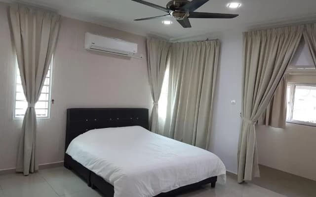 Sitiawan Homestay - photo 2