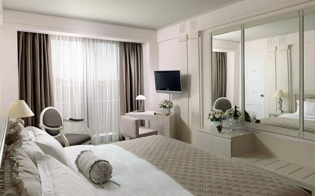 NJV Athens Plaza Hotel - photo 2