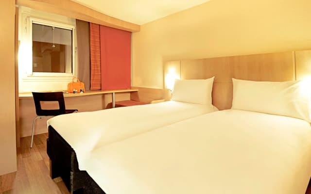 Ibis Paris Montmartre Sacré-Coeur Hotel - photo 3