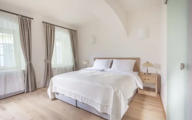 Hotel At the White Lily - photo 3