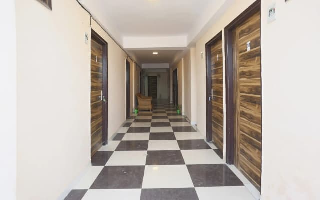 OYO Flagship 49221 Hotel Lemonade - photo 3