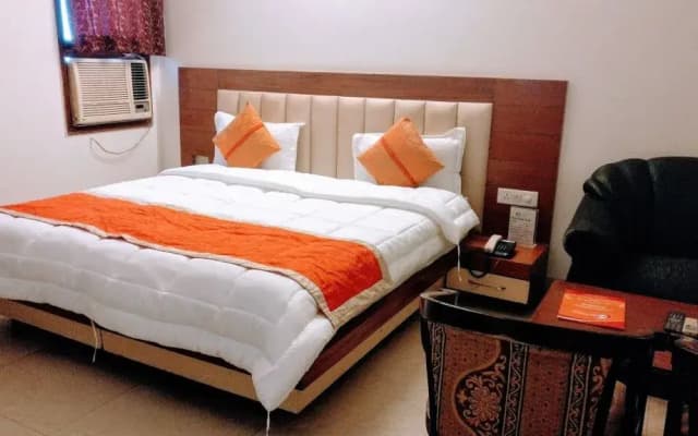 Modesty Hotel - photo 4