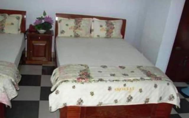 Phuong Thu Hotel - photo 2