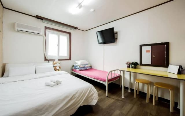 Apple Backpackers - photo 4