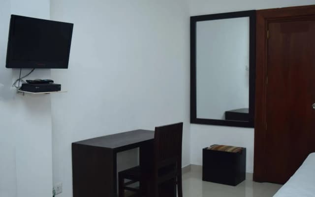 ZEN Rooms Union Place - photo 3