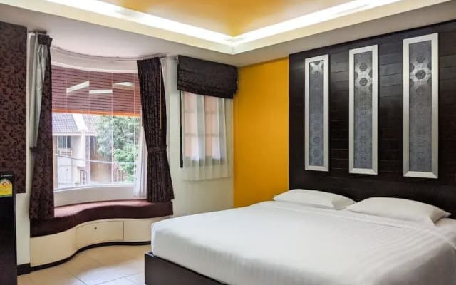 Oasis Inn Bangkok - photo 4