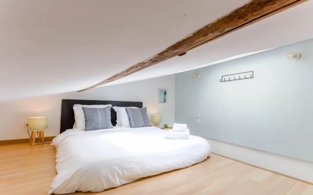 Eiffel Tower - Champ de Mars Apartment - photo 2