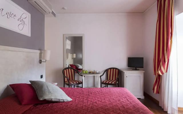 Inn Rome Rooms & Suites - photo 4