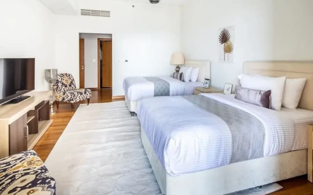 Refined 2BR Luxury Apartment at Palm Jumeirah - photo 4
