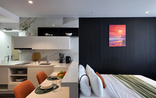 Sunset Noir Studio at Nai Harn Beach Flat - photo 3