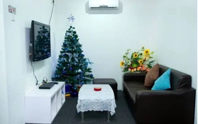 Home Phoenix Guest House - photo 2