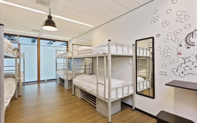 Hostelle - Caters to Women - photo 5