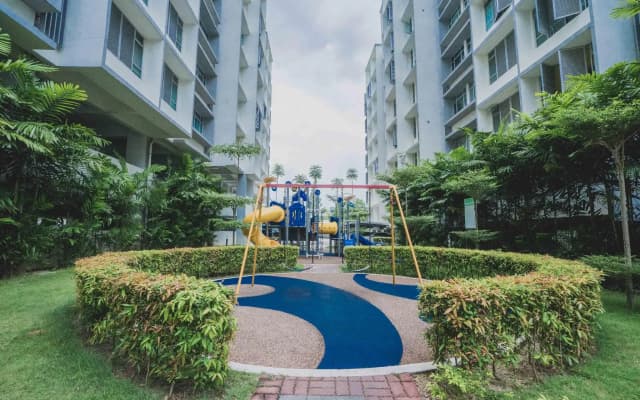 2BR FREE WiFi near Jusco Aeon Ikea Waterpark Tesco - photo 3