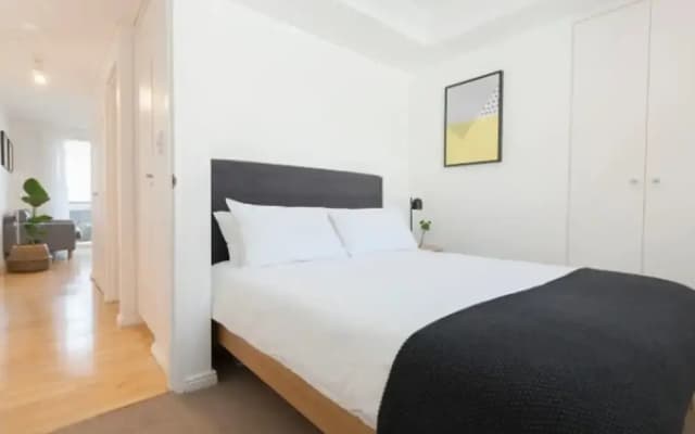 Deluxe Apartment with City Central View - photo 4