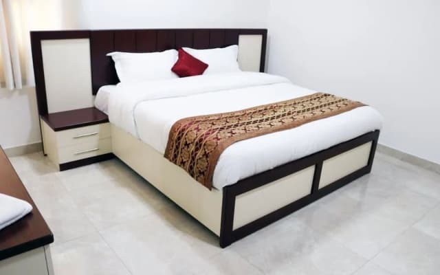 Roza Hotel Apatments - photo 2
