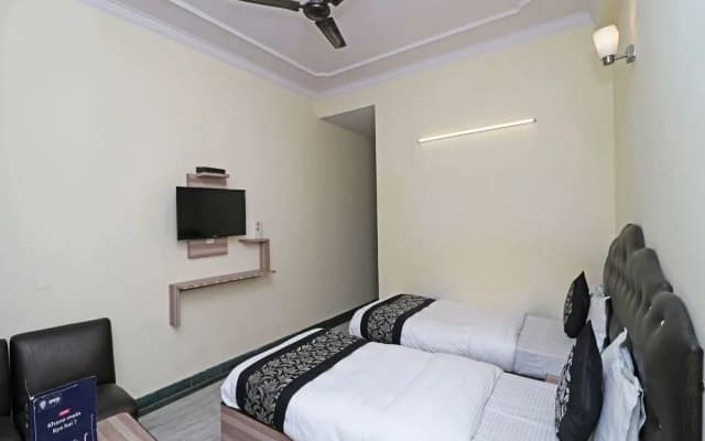 OYO 12419 Hotel Silver Shine - photo 5