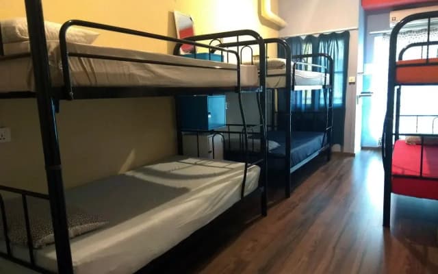 Sandakan Backpackers Hostel - photo 2