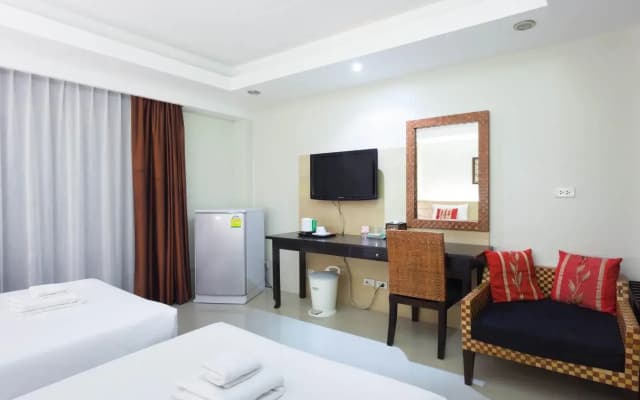The Banana Leaf Hotel - photo 2