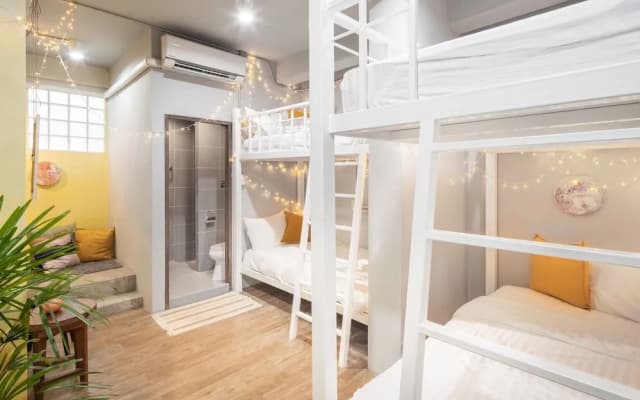 Better Moon Guesthouse - photo 2