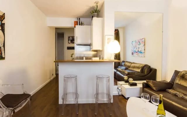 Artsy Flat for 2 Near Opera - photo 4