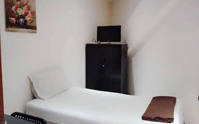 Rainforest Guest House - photo 4